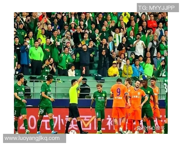 球员交易引发赛场冲突裁判应如何处理突发暴力事件