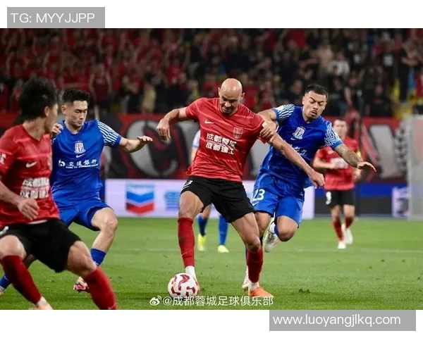 主力前锋伤愈复出首战即进球球队士气高涨再燃冲击冠军希望 主力前锋伤愈复出首战即进球球队士气高涨再燃冲击冠军希望