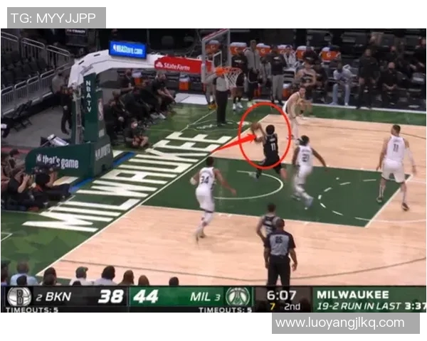 镜头回顾:字母哥这一幕令人泪目 镜头回顾:字母哥这一幕令人泪目