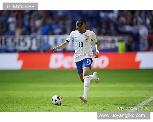 球迷炸锅:姆巴佩这一行为引热议! 球迷炸锅:姆巴佩这一行为引热议!