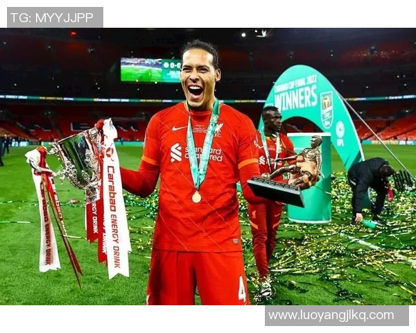 世界杯预选赛荣获月度最佳球员,实至名归 世界杯预选赛荣获月度最佳球员,实至名归