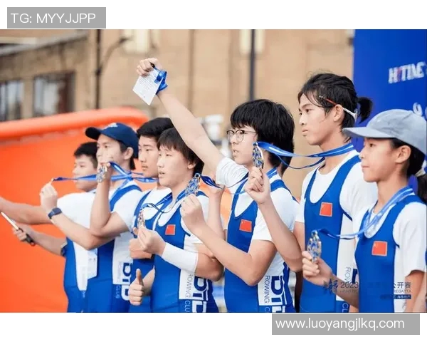 中国赛艇男队八人艇冲金成功 创历史首次登顶世界赛场 中国赛艇男队八人艇冲金成功 创历史首次登顶世界赛场